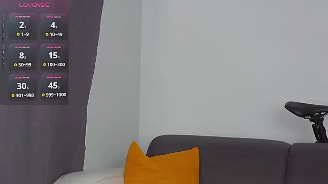 Snapshot of Nobodyforever chatting on February 6, 10:21 pm Nobodyforever online show from February 6, 10:21 pm