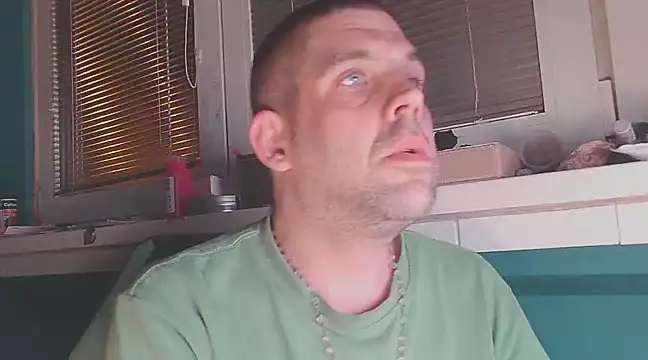 Snapshot of YouWantMe666 chatting on February 20, 11:32 pm YouWantMe666 online show from February 20, 11:32 pm