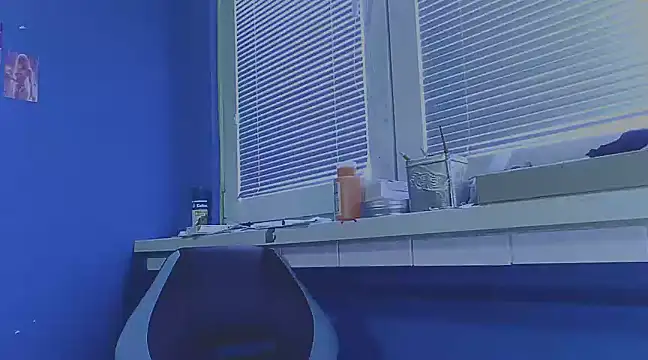 Snapshot of YouWantMe666 chatting on February 22, 6:28 am YouWantMe666 online show from February 22, 6:28 am