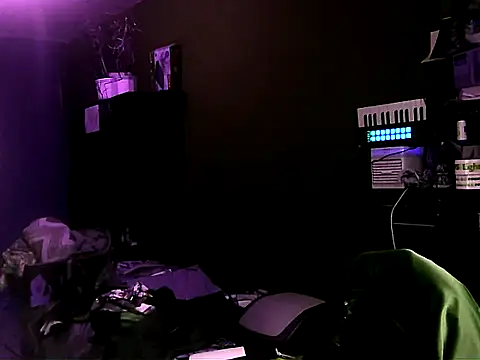 Snapshot of YouWantMe666 chatting on October 10, 7:07 am YouWantMe666 online show from October 10, 7:07 am