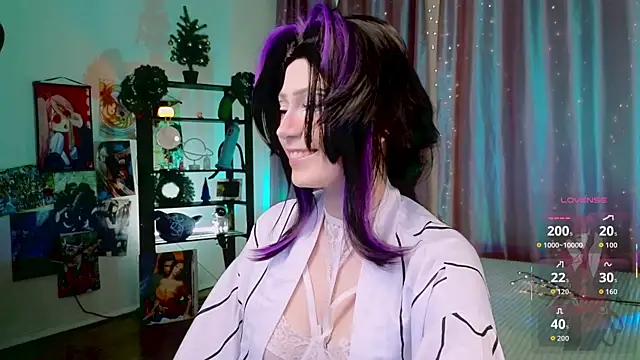 Carolina Leep online show from December 18, 1:39 pm