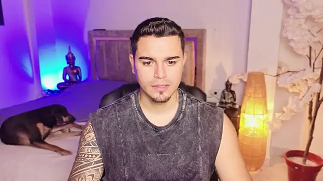 Axel Big cock online show from June 20, 5:16 pm