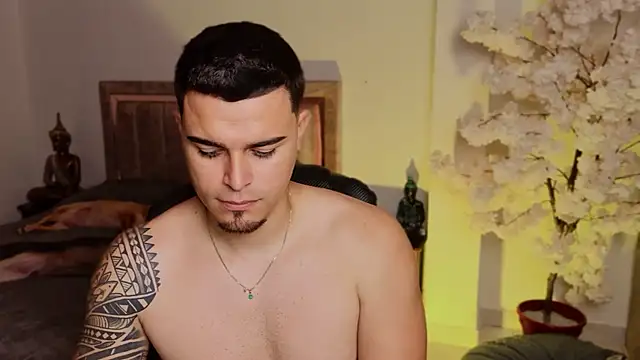 Axel Big cock online show from July 1, 1:18 am