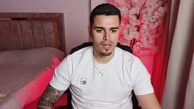 Axel Big cock online show from August 1, 1:27 am