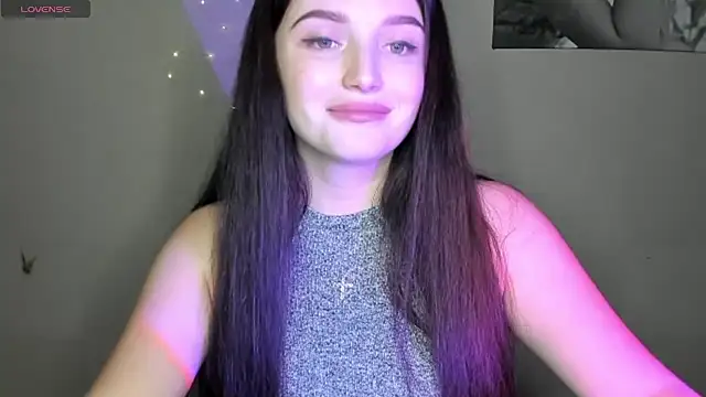 Snapshot of EvaaMillerr99 chatting on December 2, 10:01 pm EvaaMillerr99 online show from December 2, 10:01 pm