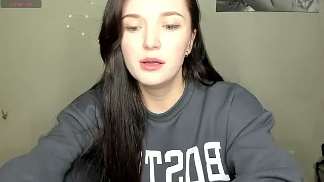 Snapshot of EvaaMillerr99 chatting on December 4, 12:14 pm EvaaMillerr99 online show from December 4, 12:14 pm