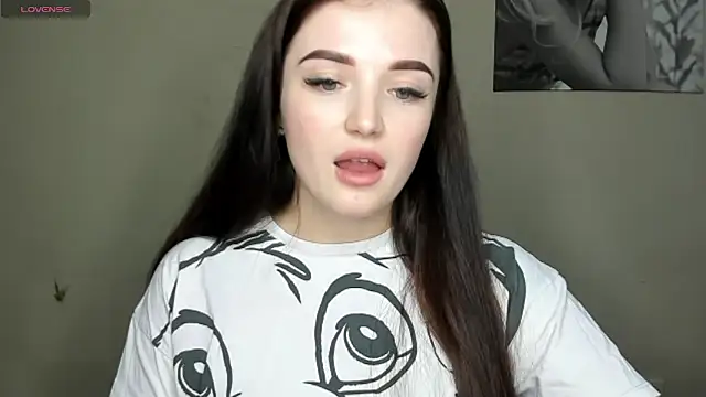 Snapshot of EvaaMillerr99 chatting on January 9, 10:20 am EvaaMillerr99 online show from January 9, 10:20 am