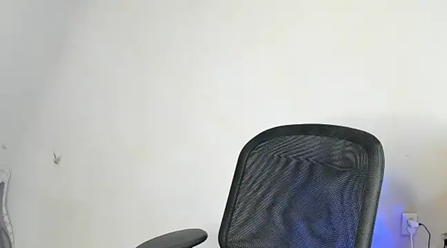 Snapshot of EvaaMillerr99 chatting on February 18, 2:38 pm EvaaMillerr99 online show from February 18, 2:38 pm