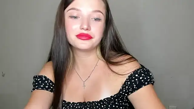 Snapshot of EvaaMillerr99 chatting on September 11, 7:03 pm EvaaMillerr99 online show from September 11, 7:03 pm