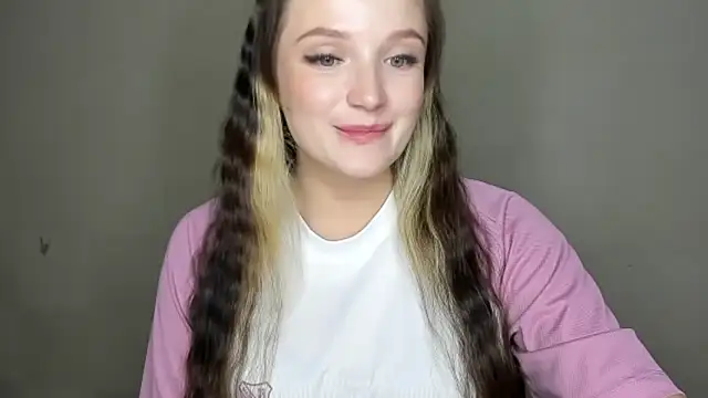 Snapshot of EvaaMillerr99 chatting on November 3, 7:59 pm EvaaMillerr99 online show from November 3, 7:59 pm