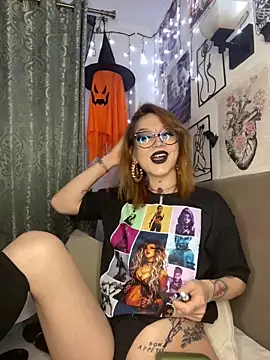 MoonAgnes online show from March 4, 1:33 am