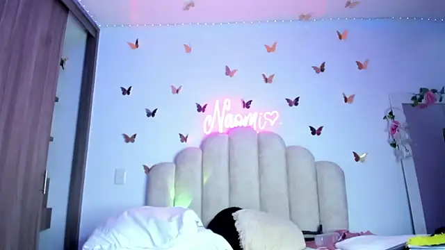 Snapshot of NaomiAsha chatting on October 26, 11:42 pm NaomiAsha online show from October 26, 11:42 pm