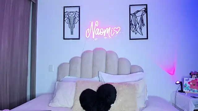 Snapshot of NaomiAsha chatting on February 28, 8:10 pm NaomiAsha online show from February 28, 8:10 pm