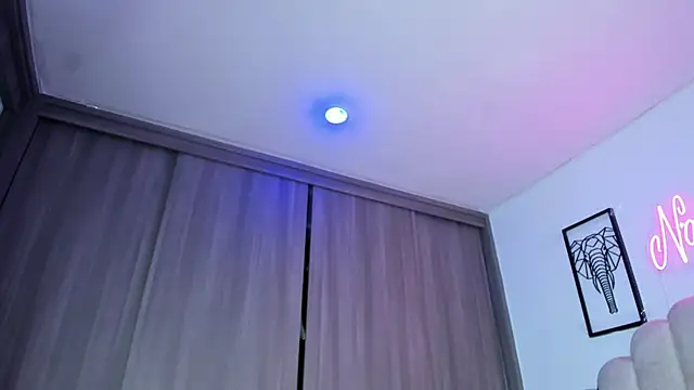 Snapshot of NaomiAsha chatting on March 20, 8:35 pm NaomiAsha online show from March 20, 8:35 pm