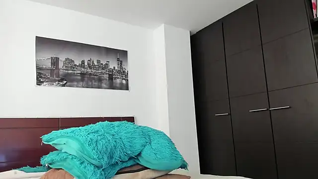 Snapshot of chicafitcaliente chatting on February 25, 8:51 pm chicafitcaliente online show from February 25, 8:51 pm