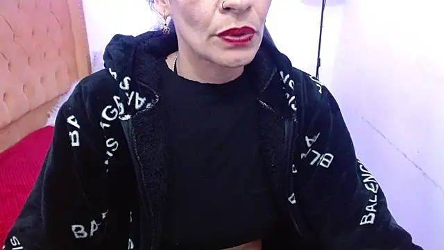 AlexandraJones  online show from February 9, 9:26 am