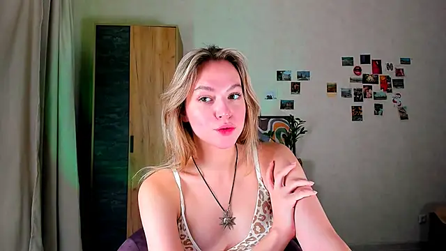 Niky  Jess online show from December 16, 8:20 am