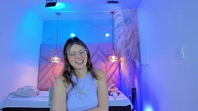 Snapshot of AngelaaCute_ chatting on February 26, 3:19 pm AngelaaCute online show from February 26, 3:19 pm