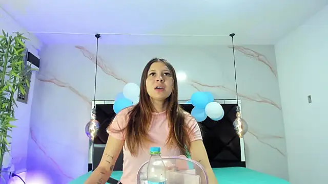 Snapshot of AngelaaCute_ chatting on September 24, 12:08 pm AngelaaCute online show from September 24, 12:08 pm