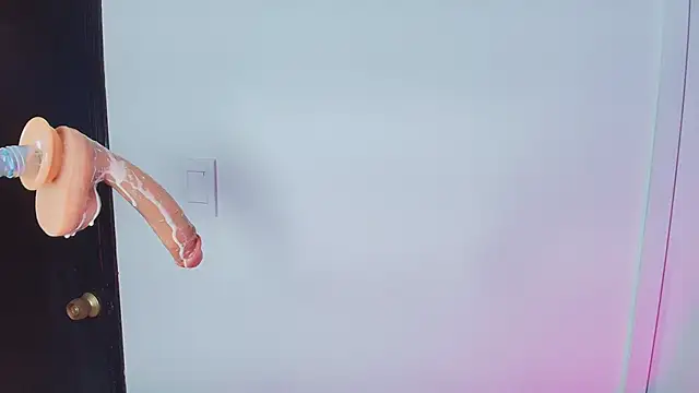 Snapshot of Lizz_Tender chatting on February 20, 3:19 pm Lizz Tender online show from February 20, 3:19 pm