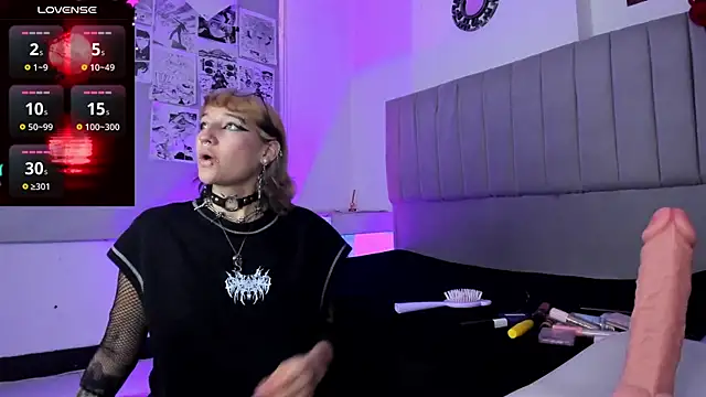 Snapshot of SukiFuyu_ chatting on December 2, 12:29 pm SukiFuyu  online show from December 2, 12:29 pm