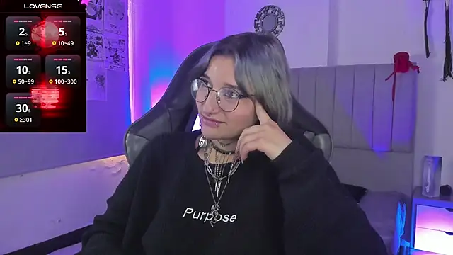 Snapshot of SukiFuyu_ chatting on March 10, 6:45 pm SukiFuyu  online show from March 10, 6:45 pm