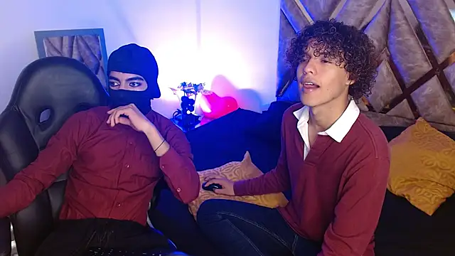 Snapshot of nickolas_moon chatting on February 22, 6:52 pm nickolas moon online show from February 22, 6:52 pm