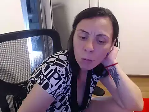 SweetAdela92 online show from June 11, 8:40 pm