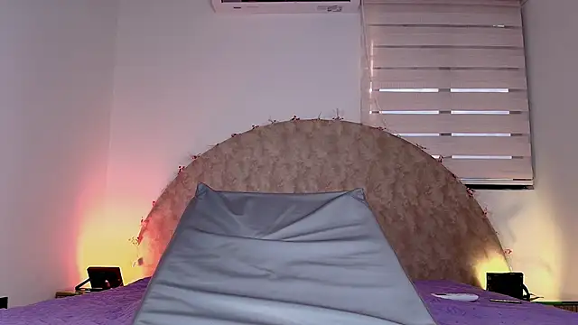 anisha x online show from November 29, 7:39 pm