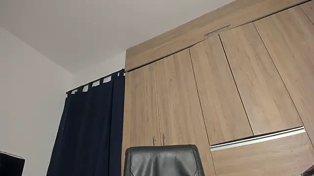  diegsz  online show from February 8, 12:30 pm