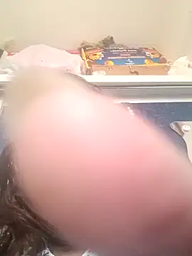 Snapshot of Hotmilfxox chatting on December 16, 9:03 am Hotmilfxox online show from December 16, 9:03 am