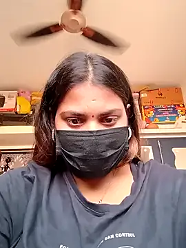 Snapshot of Hotmilfxox chatting on January 7, 11:37 am Hotmilfxox online show from January 7, 11:37 am