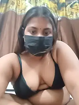 Snapshot of Hotmilfxox chatting on January 25, 1:30 pm Hotmilfxox online show from January 25, 1:30 pm