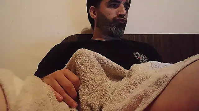 ozzypsico13 online show from November 22, 4:33 am