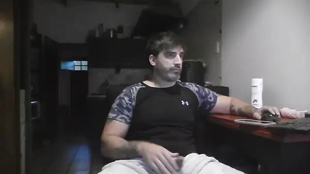 ozzypsico13 online show from April 10, 9:19 pm