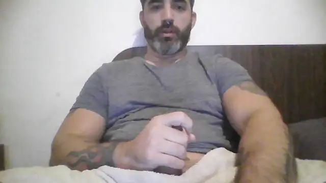 Snapshot of ozzypsico13 chatting on May 16, 11:31 am ozzypsico13 online show from May 16, 11:31 am