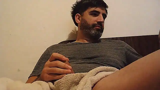 ozzypsico13 online show from June 20, 4:04 am