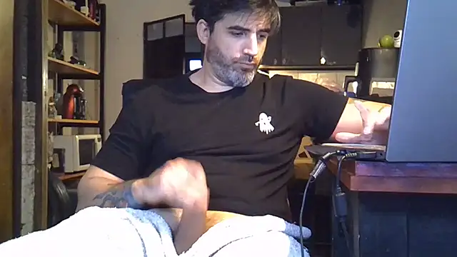 ozzypsico13 online show from July 13, 2:53 pm
