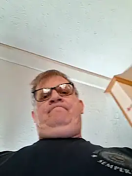 J83560Jason online show from November 6, 7:59 pm