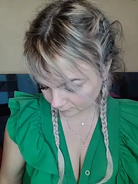 candy queeen online show from December 2, 8:19 am