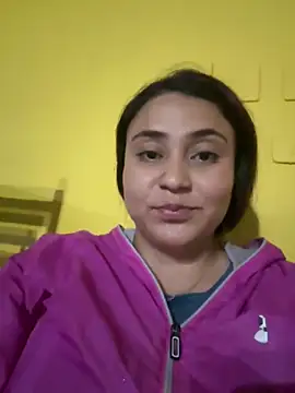 Snapshot of dulce_santamaria chatting on March 6, 1:16 am dulce santamaria online show from March 6, 1:16 am