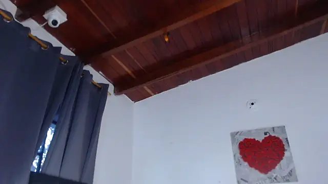 Amara Red online show from September 30, 11:15 am