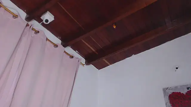 Amara Red online show from October 15, 11:10 am