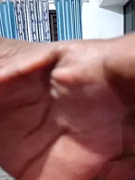 Snapshot of malayali_kunna chatting on September 17, 5:47 pm malayali kunna online show from September 17, 5:47 pm