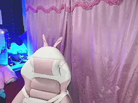 loren tits24 online show from December 21, 1:04 am