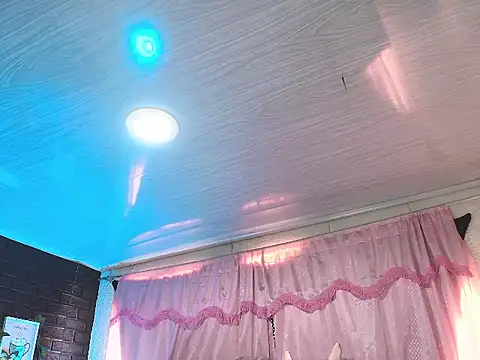 loren tits24 online show from January 22, 8:28 pm