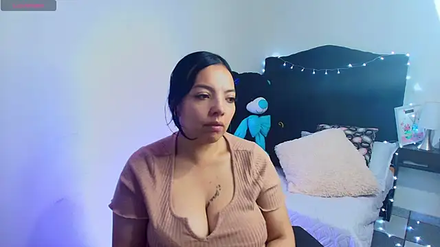 Snapshot of loren_tits24 chatting on June 9, 8:42 pm loren tits24 online show from June 9, 8:42 pm