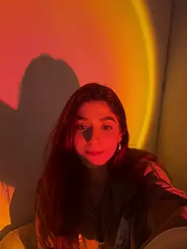 Snapshot of AnnyCherry_ chatting on January 4, 1:10 am AnnyCherry online show from January 4, 1:10 am