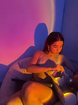 Snapshot of AnnyCherry_ chatting on January 15, 12:09 am AnnyCherry online show from January 15, 12:09 am