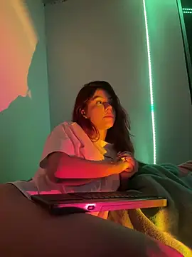 Snapshot of AnnyCherry_ chatting on January 18, 2:14 am AnnyCherry online show from January 18, 2:14 am